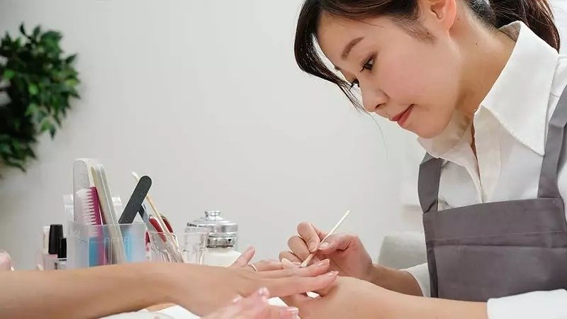 Chứng chỉ hành nghề nail là gì?